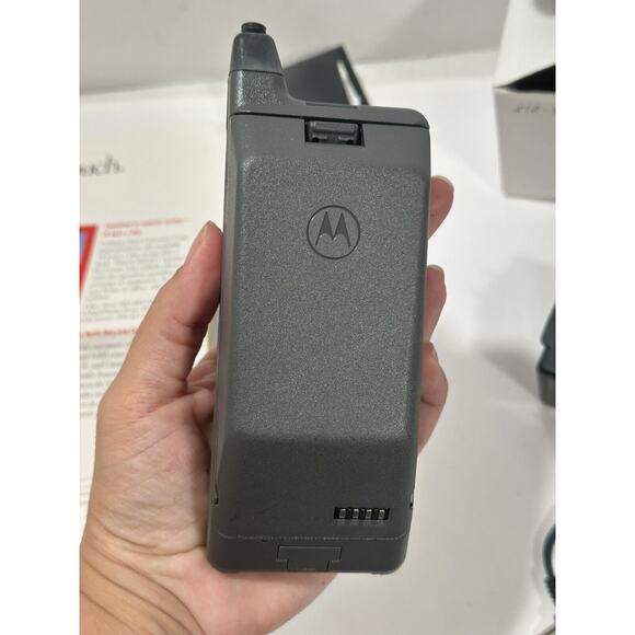 Vintage Tele Tac 200 Motorola Cell Phone + Extras Powers On For Parts Only AS-IS - Picture 11 of 11